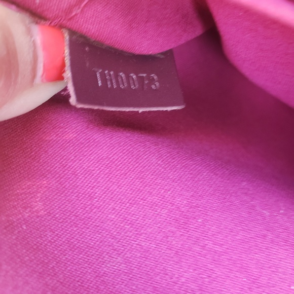 Louis Vuitton Monogram Shelton Violette - Picture 6 of 8